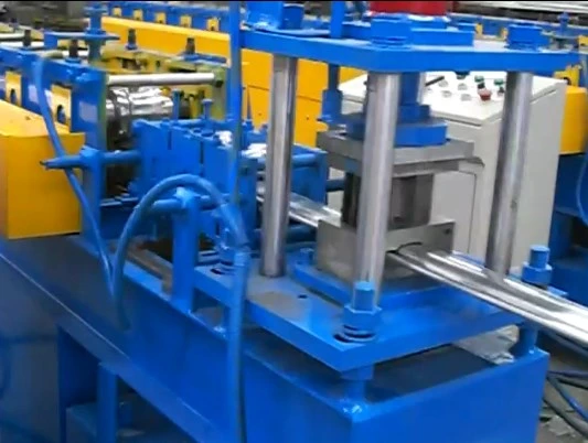 Máquina formadora de rolos para estrutura de porta de aço de boa qualidade